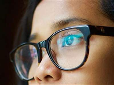 آموزش عکاسی با عینک و جلوگیری از انعکاس نور در عینک
